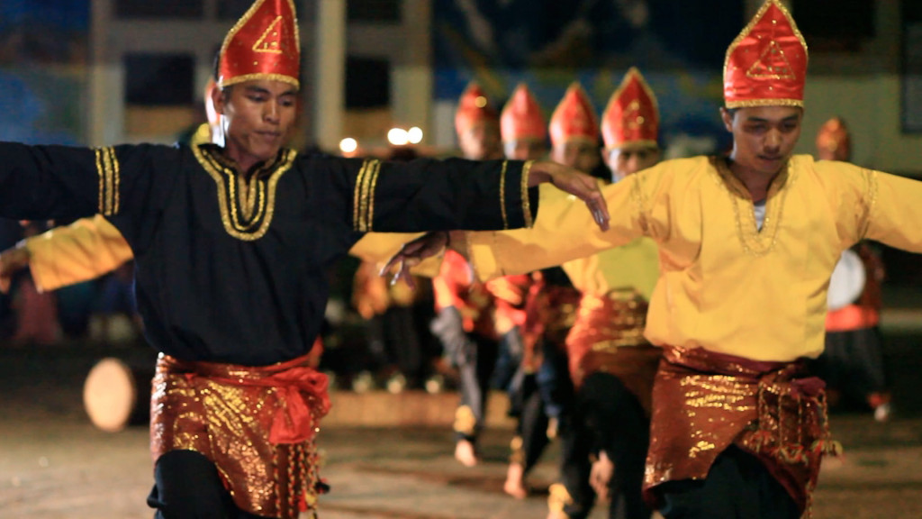 Warga juga menghidupkan kembali Silek Tuo yang merupakan pencak silat khas setempat. Juara I kategori documenter televise, diraih jurnalis ANTV untuk karya berjudul 