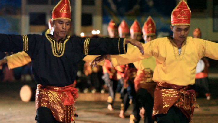 Warga juga menghidupkan kembali Silek Tuo yang merupakan pencak silat khas setempat. Juara I kategori documenter televise, diraih jurnalis ANTV untuk karya berjudul 