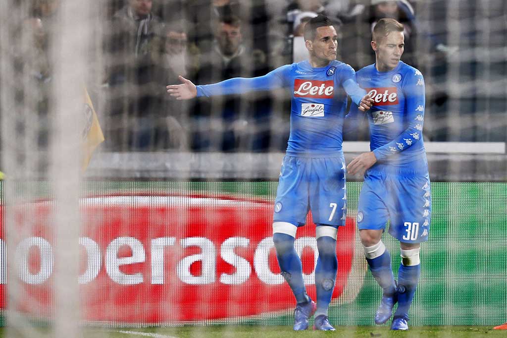 Jose Callejon membawa tim tamu memimpin terlebih dahulu pada menit ke-36. Skor 0-1 bertahan hingga jeda.