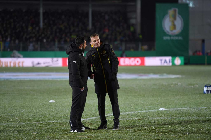 Setelah berdiskusi dengan Federasi Sepak Bola Jerman (DFB), wasit Felix Brych, dan ofisial-ofisial tim, panitia penyelenggara memutuskan untuk menunda pertandingan.