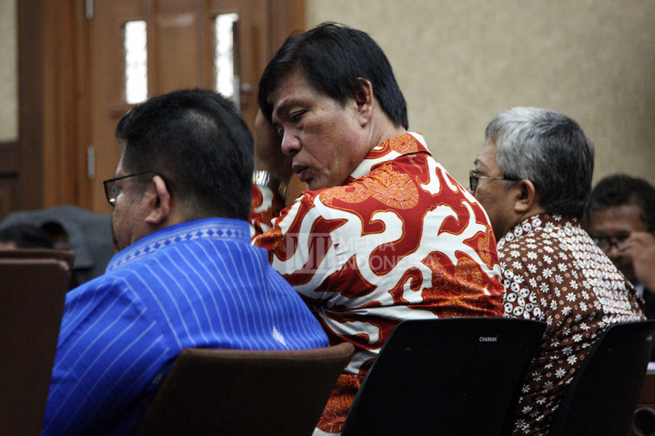 Ketujuh mantan anggota DPRD Sumut diantaranya Muhammad Afan, Budiman Nadapdap, Guntur Manurung, Zulkifli Effendi Siregar, Bustami, Zulkifli Husein, dan Parhulutan Siregar.