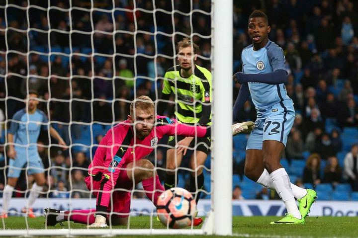 Dan Kelechi Iheanacho melengkapi pesta gol tuan rumah menjadi 5-1 di masa injury time. AP/Dave Thompson