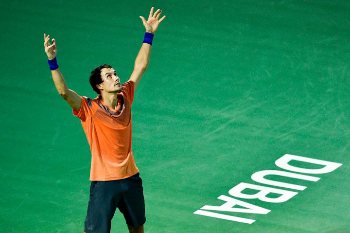 Sempat tertinggal 1-5 menjelang tiebreak penentuan, petenis kualifikasi Donskoy menahan enam poin berturut-turut untuk memastikan kemenangannya 6(5)-7. 