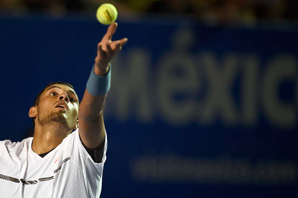 Pada laga melawan Djokovic untuk pertama kalinya tersebut, Kyrgios mencetak 25 ace. Di semifinal dia akan melawan petenis AS Sam Querrey.