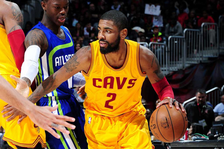 Kyrie Irving mencetak 43 poin untul Cavs, lima di antaranya dari lemparan tiga angka.