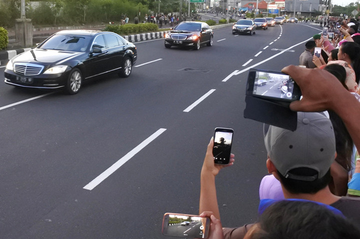 Dari Bandara Ngurah Rai, rombongan Raja Salman langsung bertolak ke Hotel St Regis, Nusa Dua, Bali, tempat Raja Salman menginap. ANTARA/Fikri Yusuf