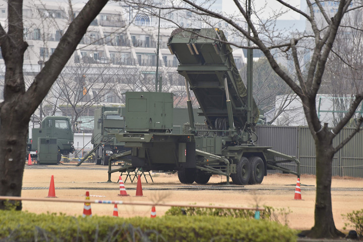 Tiga diantaranya mendarat di Zona Ekonomi Eksklusif Jepang.
