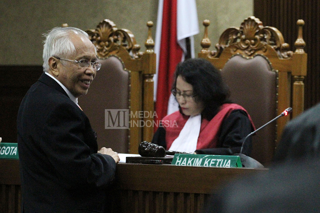 Kaligis menganggap jaksa penutut umum dan majelis hakim telah mendiskriminasinya.