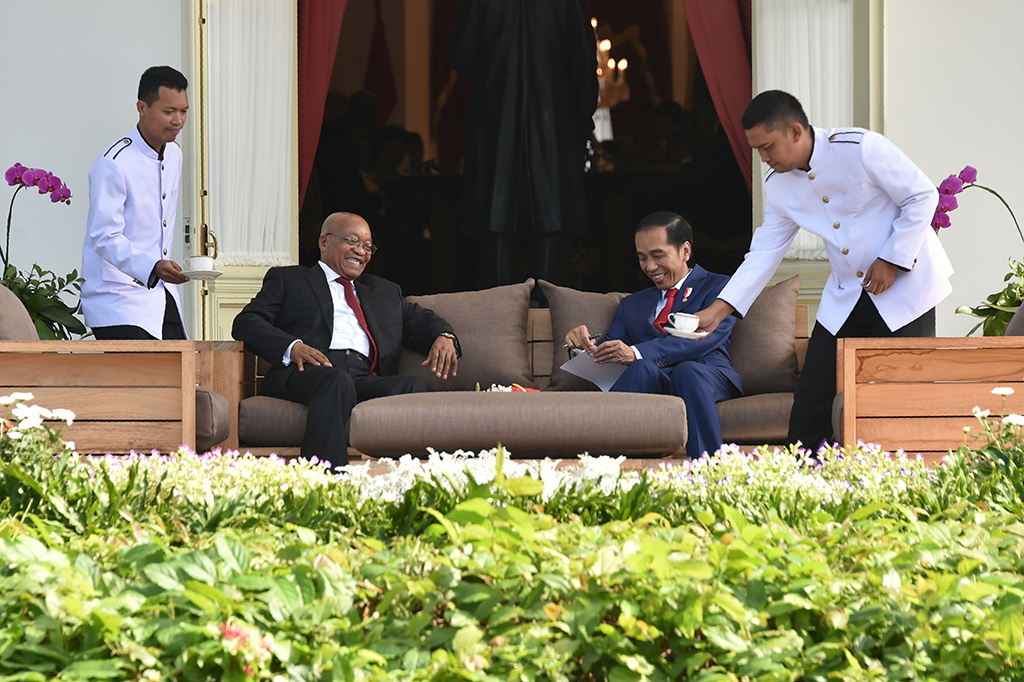 Tiga MoU tersebut diantaranya pembebasan visa bagi pemegang paspor diplomatik dan dinas, pelatihan dan pendidikan diplomatik dan rencana aksi kemitraan strategis Indonesia-Afrika 2017-2021.