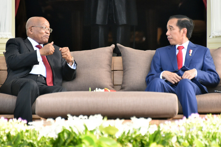 Jokowi menambahkan, dua bulan mendatang akan mengutus sejumlah menteri dan pelaku bisnis ke Afrika Selatan untuk menindaklanjuti kerjasama di bidang ekonomi. 