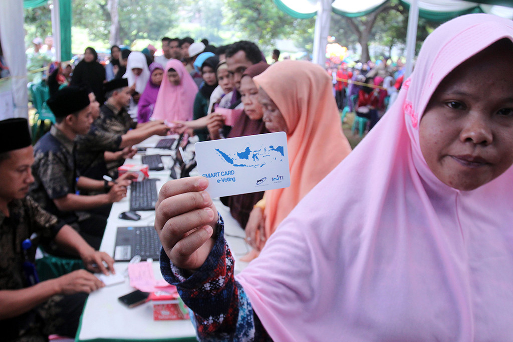 Penggunaan pemilihan secara elektronik di Desa Babakan ini pertama kalinya dan jadi percontohan bagi 35 desa lainnya yang menggelar Pilkades.