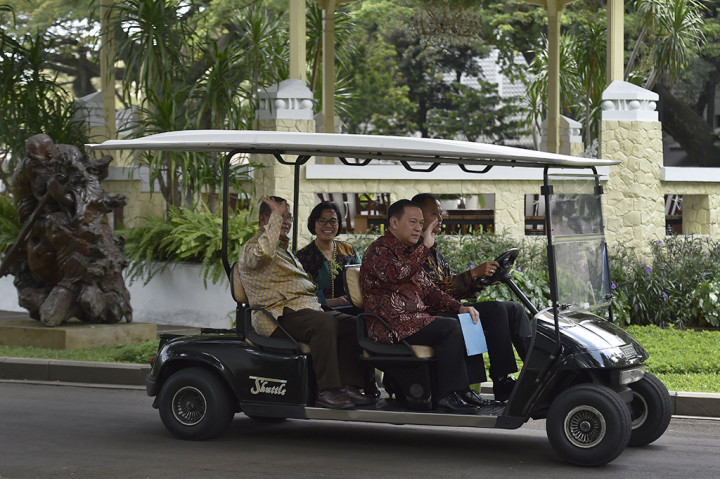 Dari 21 nama tersebut, Presiden akan mengerucutkannya menjadi 14 nama calon DK OJK. 