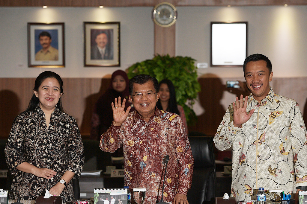 Dalam Ratas tersebut Menko PMK melaporkan dua hal, yang pertama adalah progres revisi Keppres Kepanitiaan Asian Games 2018 (Pendelegasian Ketua Pengarah dari Presiden ke Wakil Presiden) dan yang kedua progres venue dan infrastruktur Asian Games 2018.