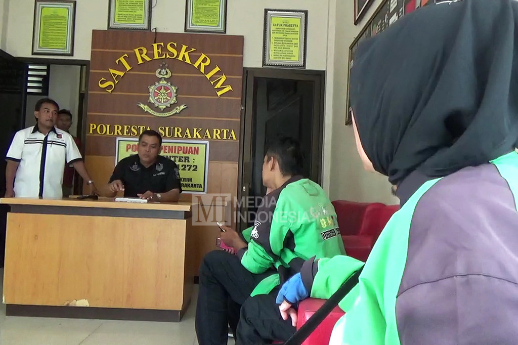 Namun begitu, karena ada sepeda motor Go-Jek yang dirusak oleh kelompok sopir taksi, membuat para pengemudi Go-jek tidak terima hingga membuat pelaporan pengrusakan secara resmi ke pihak Polresta Surakarta.