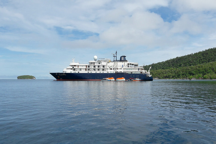 Pemerintah Indonesia menyatakan akan segera melakukan pemanggilan dan gugatan terkait kerusakan terumbu karang di Raja Ampat.