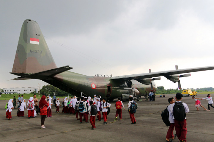 Kegiatan dalam rangka memperingati Bulan Dirgantara 2017 tersebut juga sebagai sarana edukasi kepada pelajar dan juga masyarakat umum.
