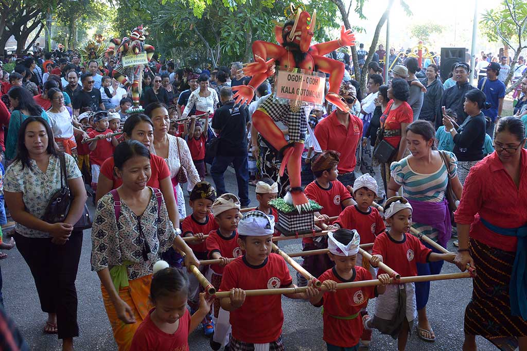 Meriahnya Parade Ogoh-ogoh Anak di Denpasar