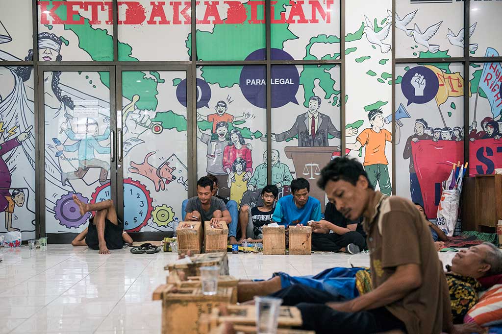 Warga Kendeng Penyemen Kaki Bertambah