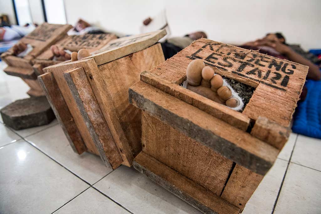 Warga Kendeng Penyemen Kaki Bertambah