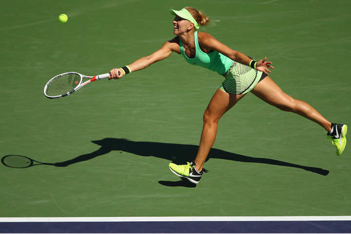 Vesnina sempat kehilangan set pertama usai dikalahkan 6-7(6-8). AFP/Clive Brunskill