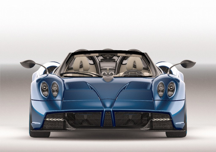 Di Indonesia, merek Pagani masih sangat asing. Semua sportcar mewah yang dirancang Horacio Pagani ini memang dibuat dalam jumlah terbatas. Model terbarunya adalah Huayra Roadster yang ditawarkan seharga USD 2,4 juta per unitnya. Pagani/architecturaldigest.com