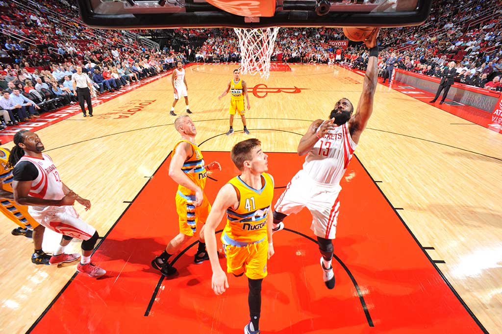 Harden menyumbang 39 poin, 11 assist, dan 3 rebound pada laga tersebut.