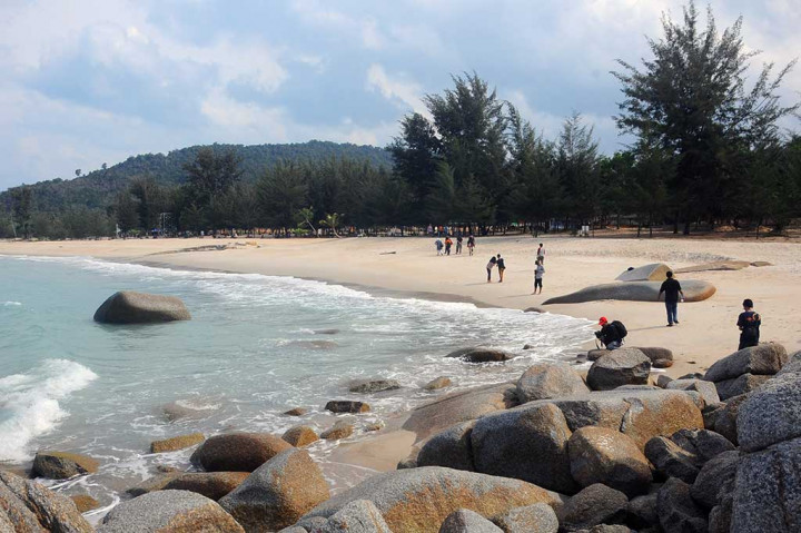 Indahnya Destinasi Wisata Pantai Tikus Emas