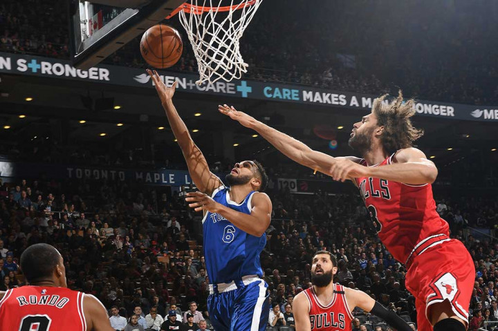 Sementara Cory Joseph menyumbang 19 poin.