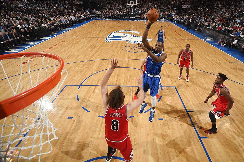 Dan Serge Ibaka menambah 16 poin untuk Raptors.