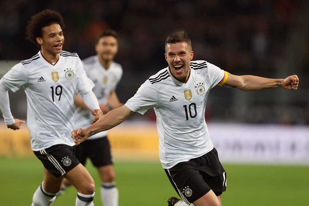 Podolski, yang menjadi kapten tim sejak awal laga untuk pertama kalinya, melesakkan gol semata wayang pada menit ke-69 untuk membuat dirinya total mengoleksi 49 gol dari 130 pertandingan internasional.