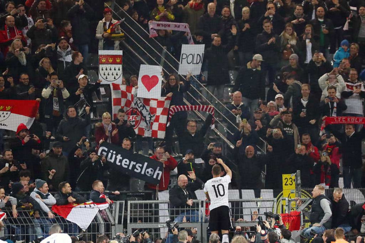 Jerman, yang mengukir rekor nasional dengan 'clean sheet' mereka untuk ketujuh kalinya secara beruntun, juga melakukan balas dendam terhadap kekalahan 2-3 dari Inggris hampir setahun silam.