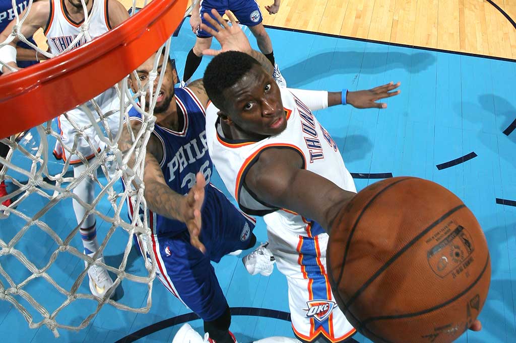 Guard Victor Oladipo mencetak 18 angka bagi Thunder.