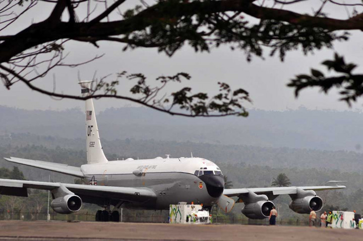 Pesawat yang mengangkut 20 personel militer AS tersebut mendarat dengan selamat di bandara komersial terbesar di Provinsi Aceh setelah satu dari empat mesin rusak.