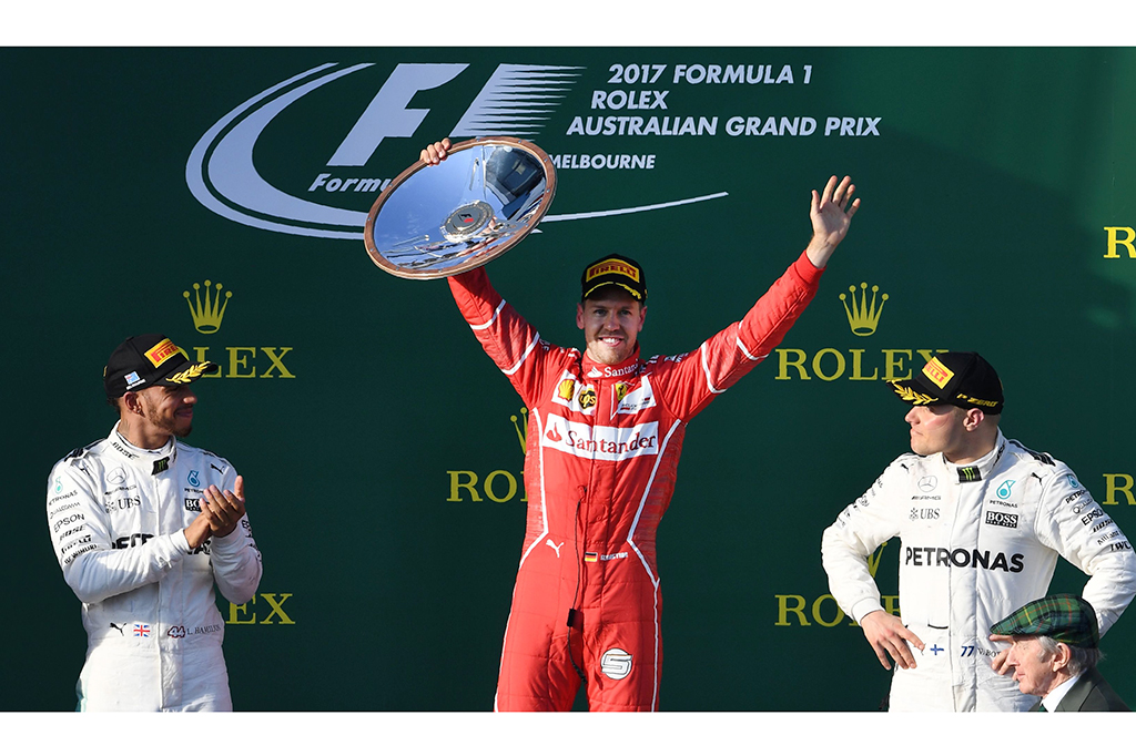 Vettel berhasil mengalahkan pesaing terberatnya Lewis Hamilton. Sementara posisi ketiga ditempati rekan setimnya Valtteri Bottas.