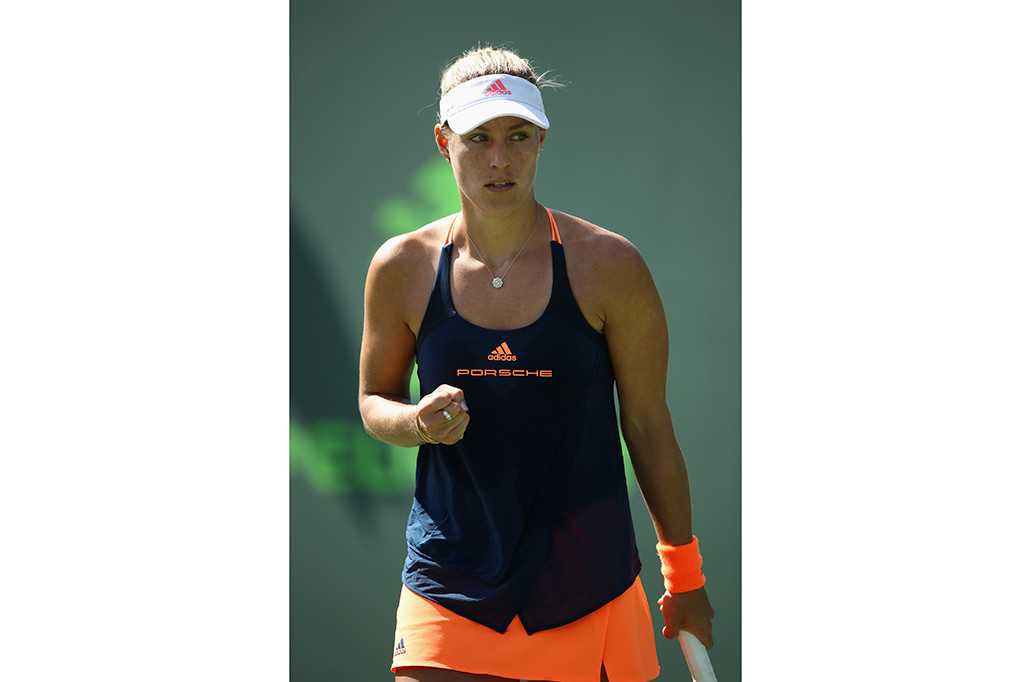 Berikutnya, Angelique Kerber akan menghadapi pemenang antara Venus Williams melawan Svetlana Kuznetsova. 