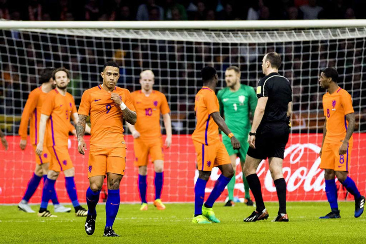Bagi Belanda, ini merupakan kekalahan kedua dalam rentang waktu kurang dari seminggu setelah ditekuk Bulgaria 2-0 pada kualifikasi Piala Dunia 2018, Minggu (26/3/2017) WIB. AFP/Koen van Weel