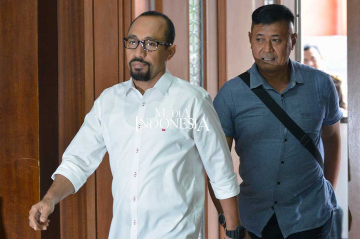 Terdakwa kasus dugaan suap proyek jalan di Kementerian Pekerjaan Umum dan Perumahan Rakyat (PUPR) Andi Taufan Tiro tiba untuk menjalani sidang tuntutan di Pengadilan Tipikor, Jakarta, Rabu (29/3/2017).