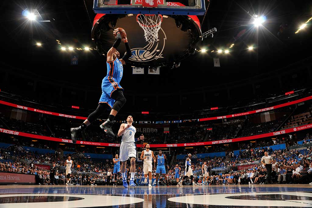 Russell Westbrook menyelesaikan laga dengan menyumbang 57 poin, 13 rebound, dan 11 assist untuk Thunder.