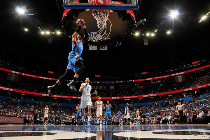Russell Westbrook menyelesaikan laga dengan menyumbang 57 poin, 13 rebound, dan 11 assist untuk Thunder.