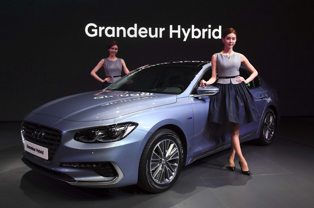 Hyundai Grandeur yang atletis ini ditujukan untuk menggoda pasar Amerika. Perbaikan yang drastis terhadap desain telah menjadi Hyundai sebagai merek favorit baru.