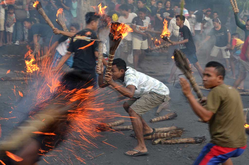 Pemuda Karangasem Gelar Tradisi Ter-Teran