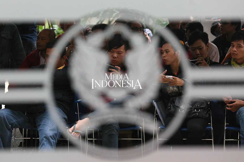 Antrean Peserta 'Tax Amnesty' Membeludak