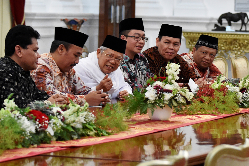 Pertemuan berlangsung di Istana Merdeka, Jl Medan Merdeka Utara, Jakarta, Jumat (31/3/2017). Kegiatan  kongres Ekonomi Umat akan dilaksanakan pada 22-24 April 2017.