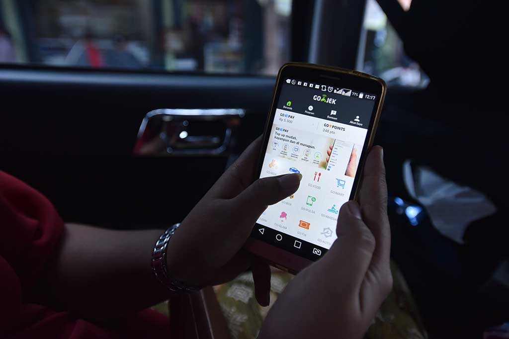 Revisi Permenhub Tentang Taksi Online Mulai Berlaku