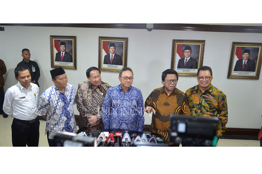 Rapat pimpinan MPR memutuskan untuk menyerahkan keputusan Wakil Ketua MPR Oesman Sapta Odang sebagai Ketua DPD terpilih pada mekanisme DPD.