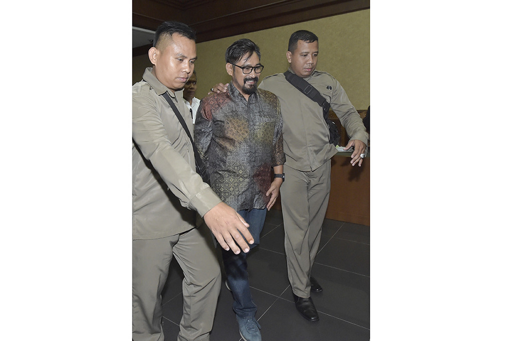 Sidang tersebut beragendakan pembacaan dakwaan terhadap Choel Mallarangeng.