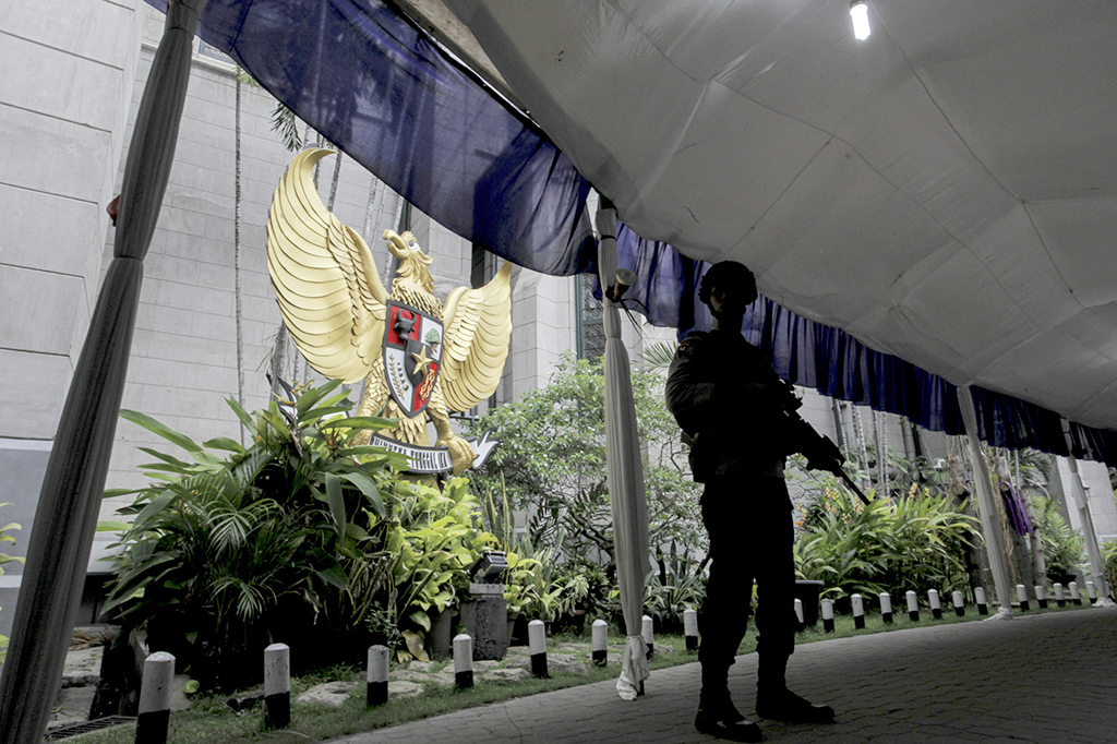 Sterilisasi sejumlah gereja di Jakarta dilakukan untuk menjamin rasa aman umat Kristiani saat melakukan ibadah Trihari Suci Paskah (Kamis Putih, Jumat Agung dan Sabtu Vigili-Minggu Paskah Kebangkitan Tuhan).