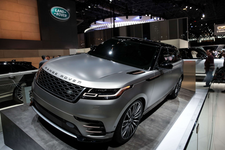 Range Rover Velar. Pasar SUV mewah di Amerika terus tumbuh dan subur bagi produk asal Eropa. 