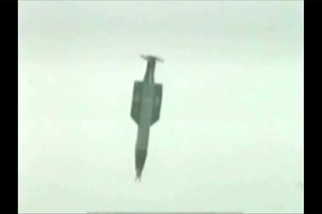 GBU-43, yang juga dikenal sebagai 'induk dari segala bom', pertama kali diuji pada Maret 2003 di Eglin Air Force Base, Florida. Ledakan bom tersebut setara dengan 11 ton TNT.