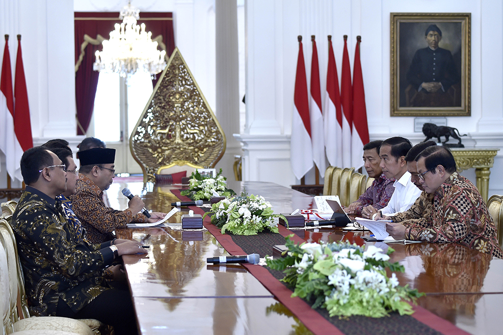 Pimpinan Badan Pemeriksa Keuangan (BPK) RI menemui Presiden Joko Widodo di Istana Merdeka, Kompleks Istana Kepresidenan, Jakarta Pusat.